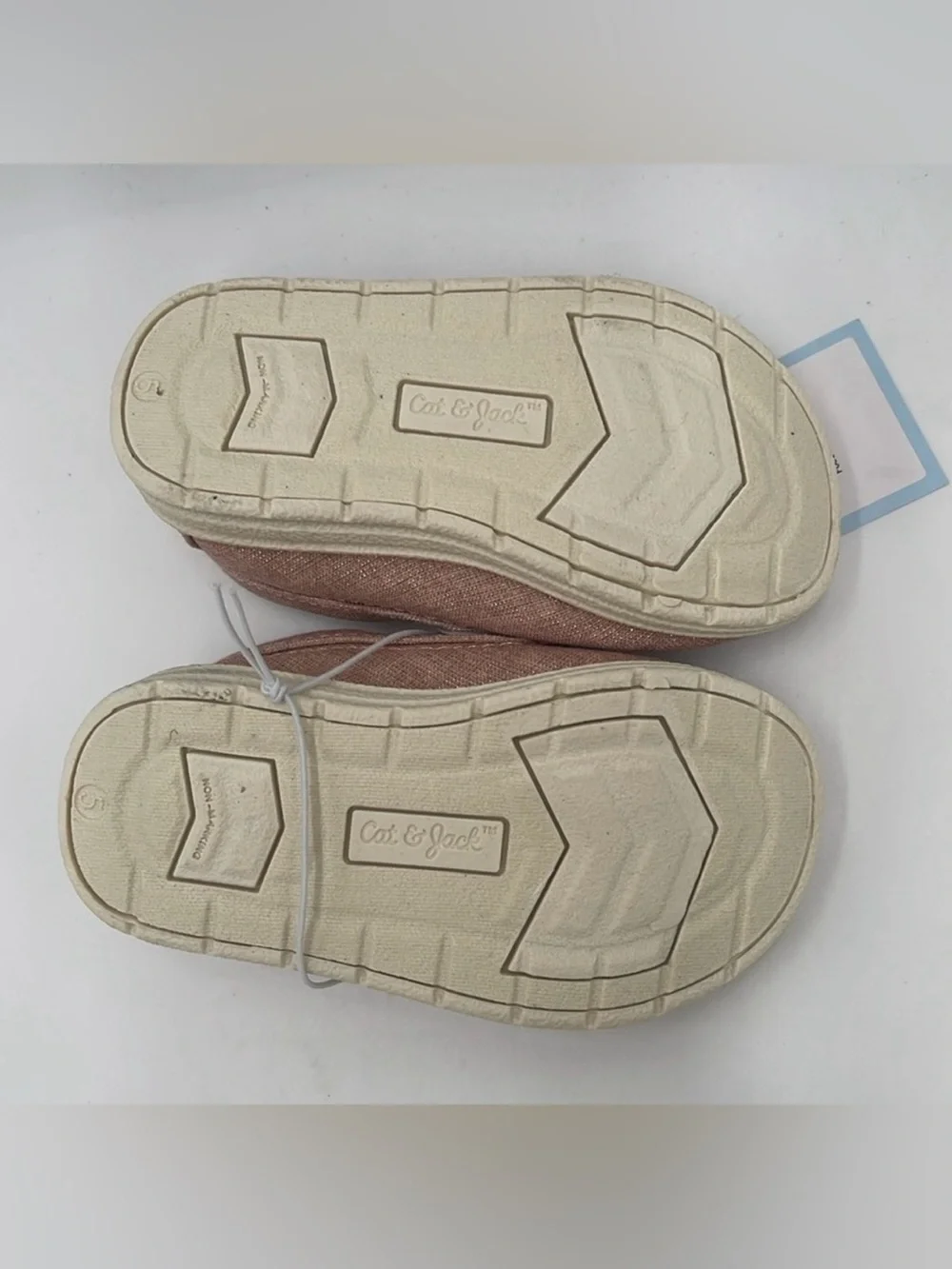 NWT Cat & Jack Kids Bobby Slip-On Sneakers Pink Size 5